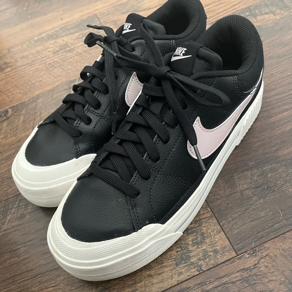 Nike Black Sports Footwear